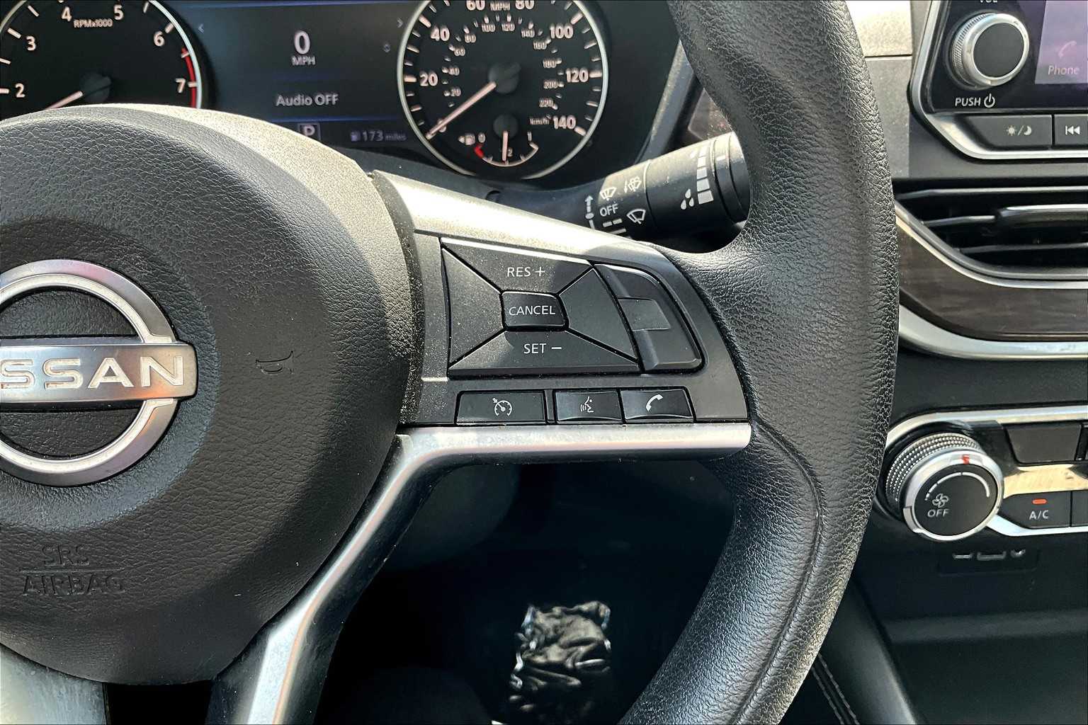 2023 Nissan Altima 2.5 SV photo 18