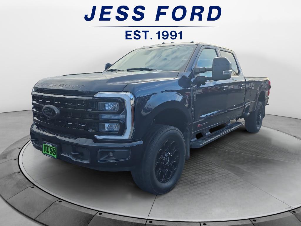 2024 Ford F-350 Super Duty Lariat's photo