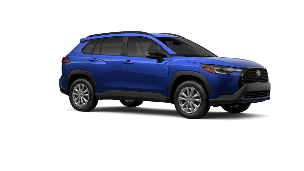 2025 Toyota Corolla Cross LE photo 14