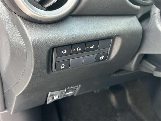 2025 Nissan Versa 1.6 S photo 21