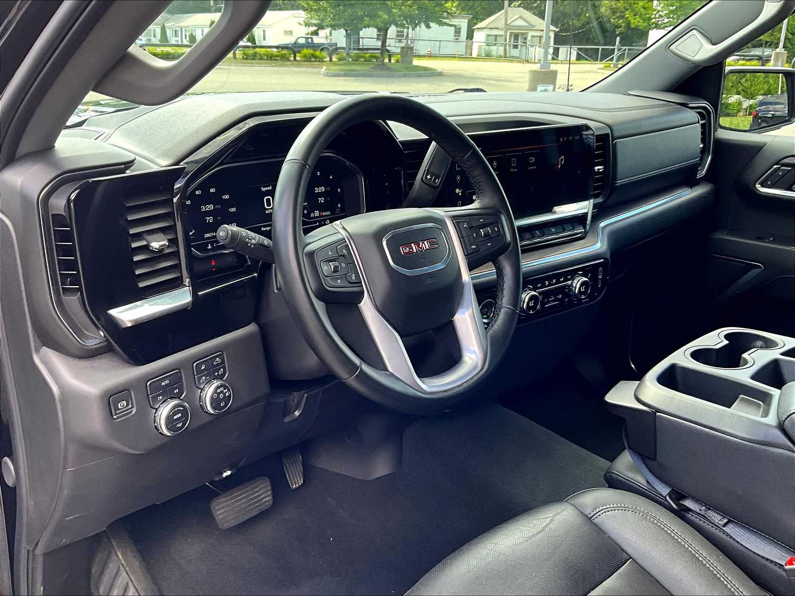 2024 Gmc Sierra 1500 SLT photo 8