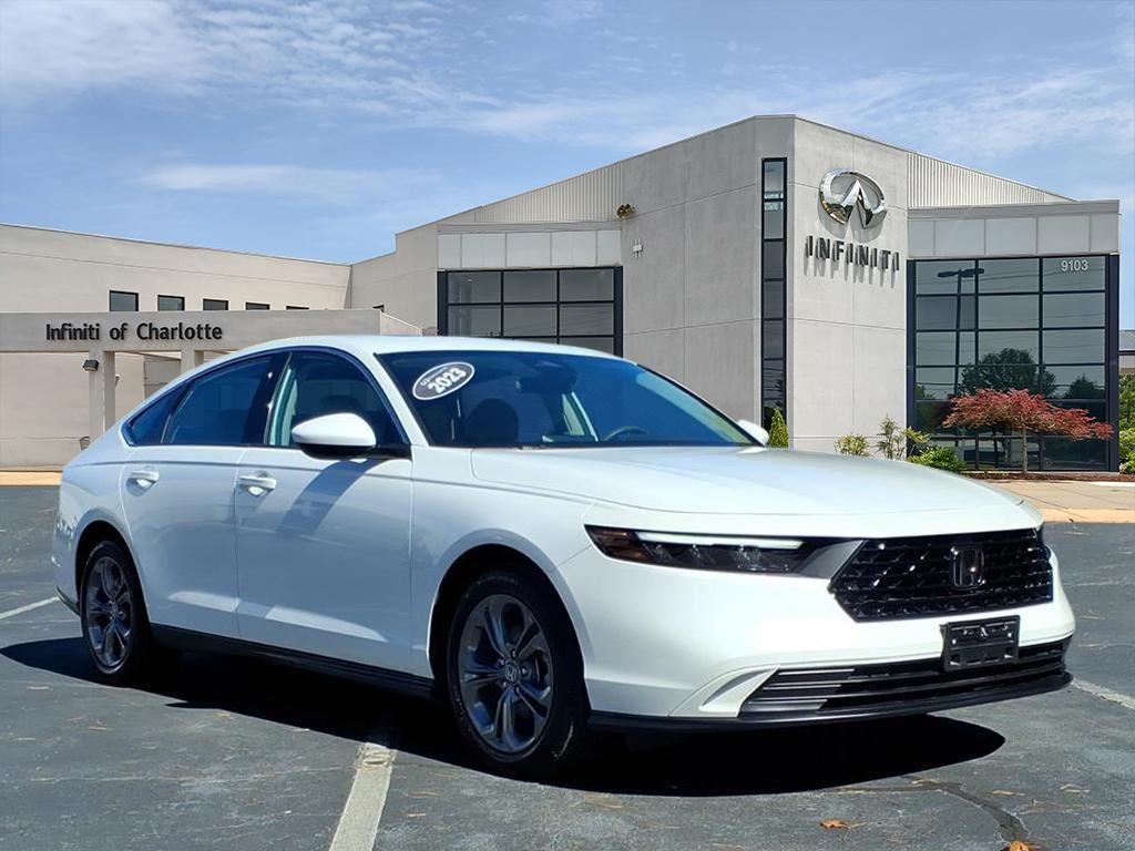 2023 Honda Accord EX's photo