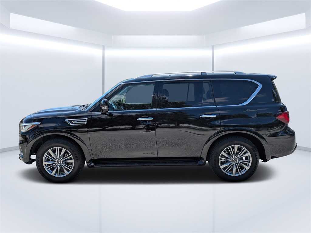 2021 Infiniti QX80 Luxe photo 5