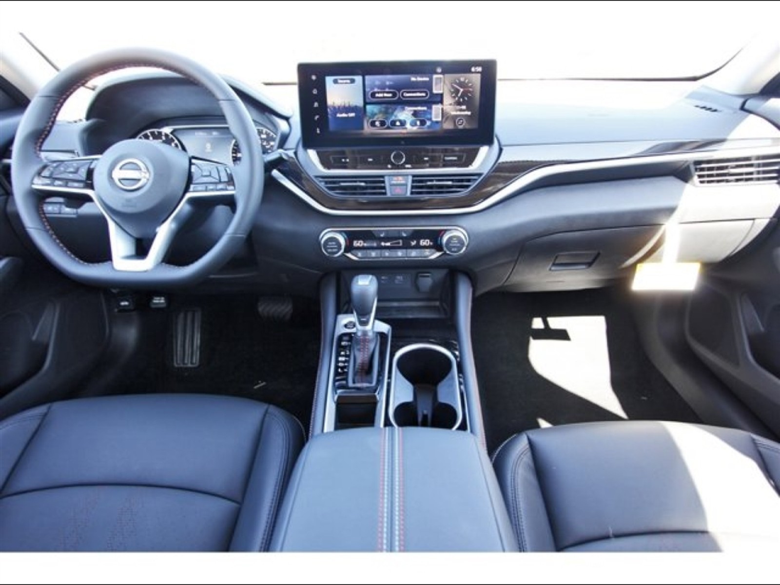 2025 Nissan Altima SR White at Robbins Nissan