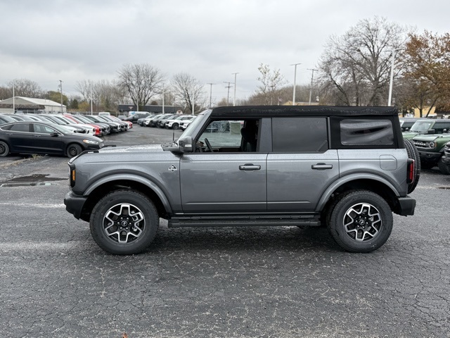 2024 Ford Bronco Outer Banks photo 4