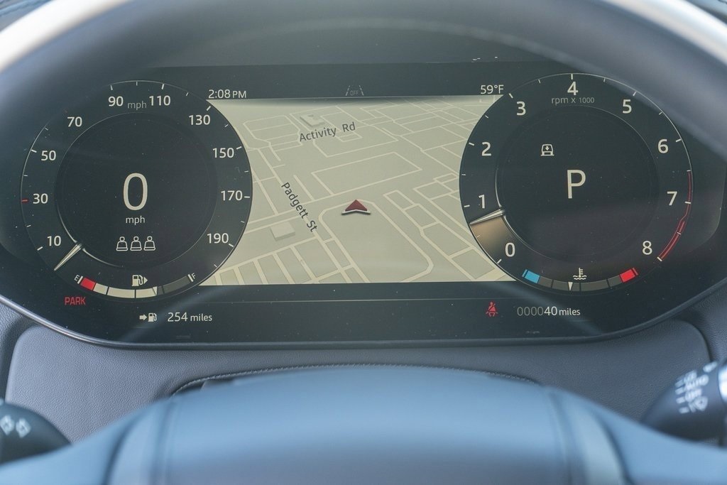 2025 Land Rover Range Rover SV photo 13