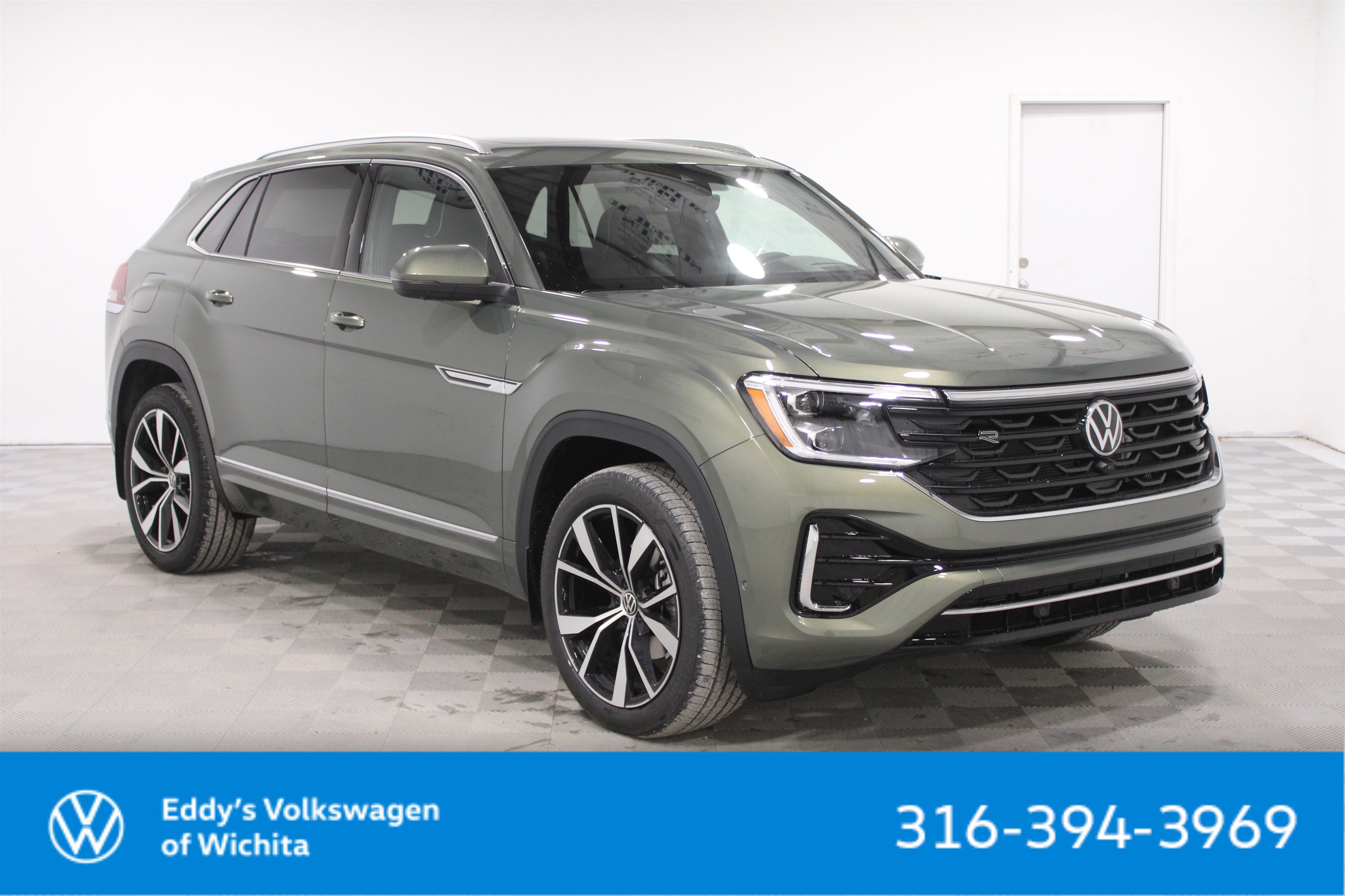 2026 Volkswagen Atlas Cross Sport SEL Premium R-LINE's photo