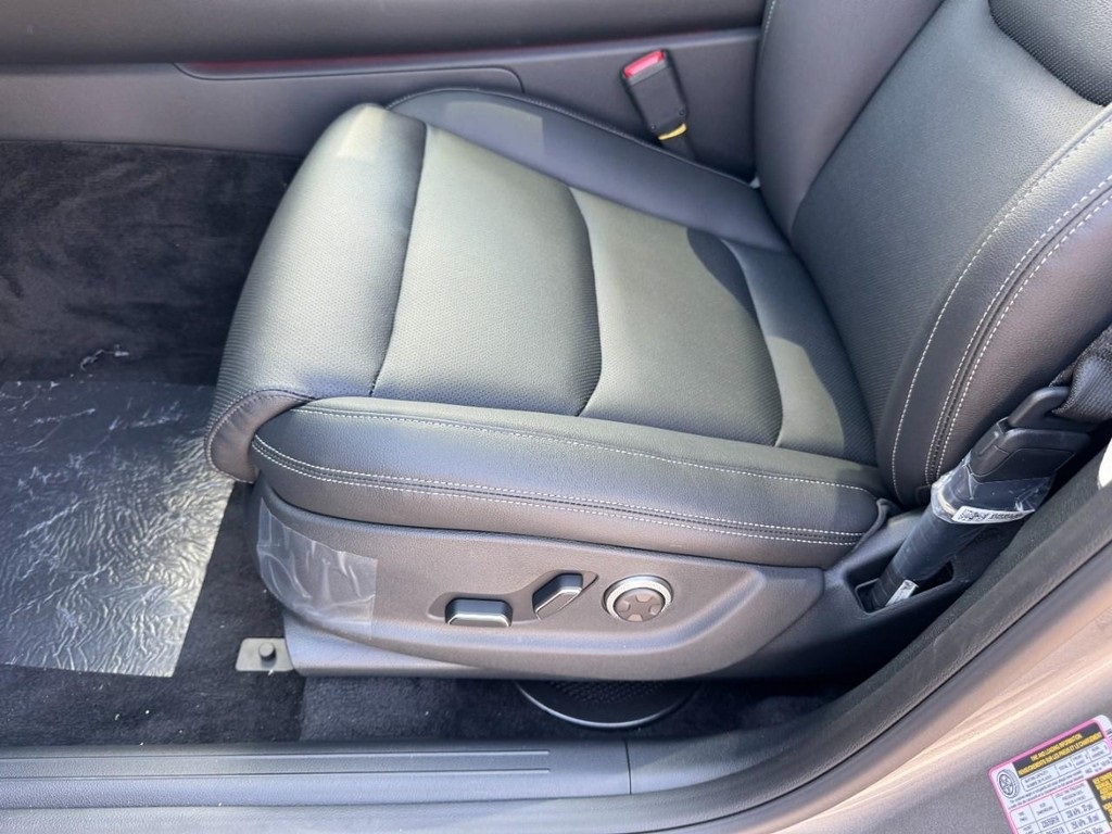 2026 Genesis GV70 2.5T Select photo 10