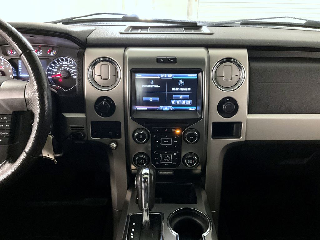 2013 Ford F-150 FX4 photo 12