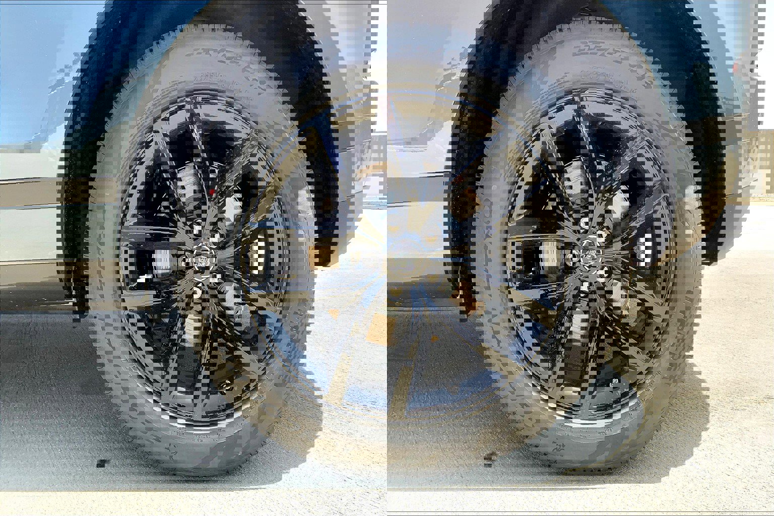 2026 Land Rover Range Rover Evoque S photo 17
