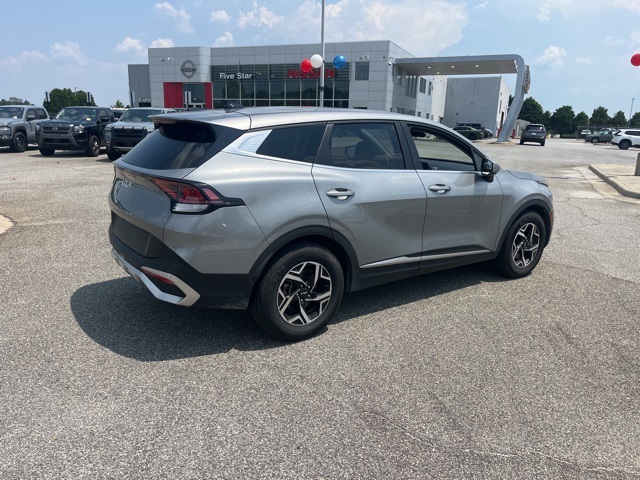 2023 Kia Sportage LX photo 4