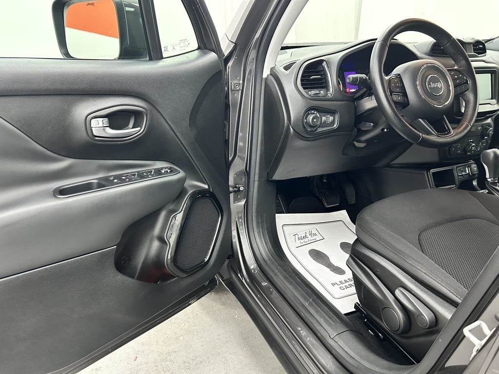 2018 Jeep Renegade Latitude North Edition photo 8