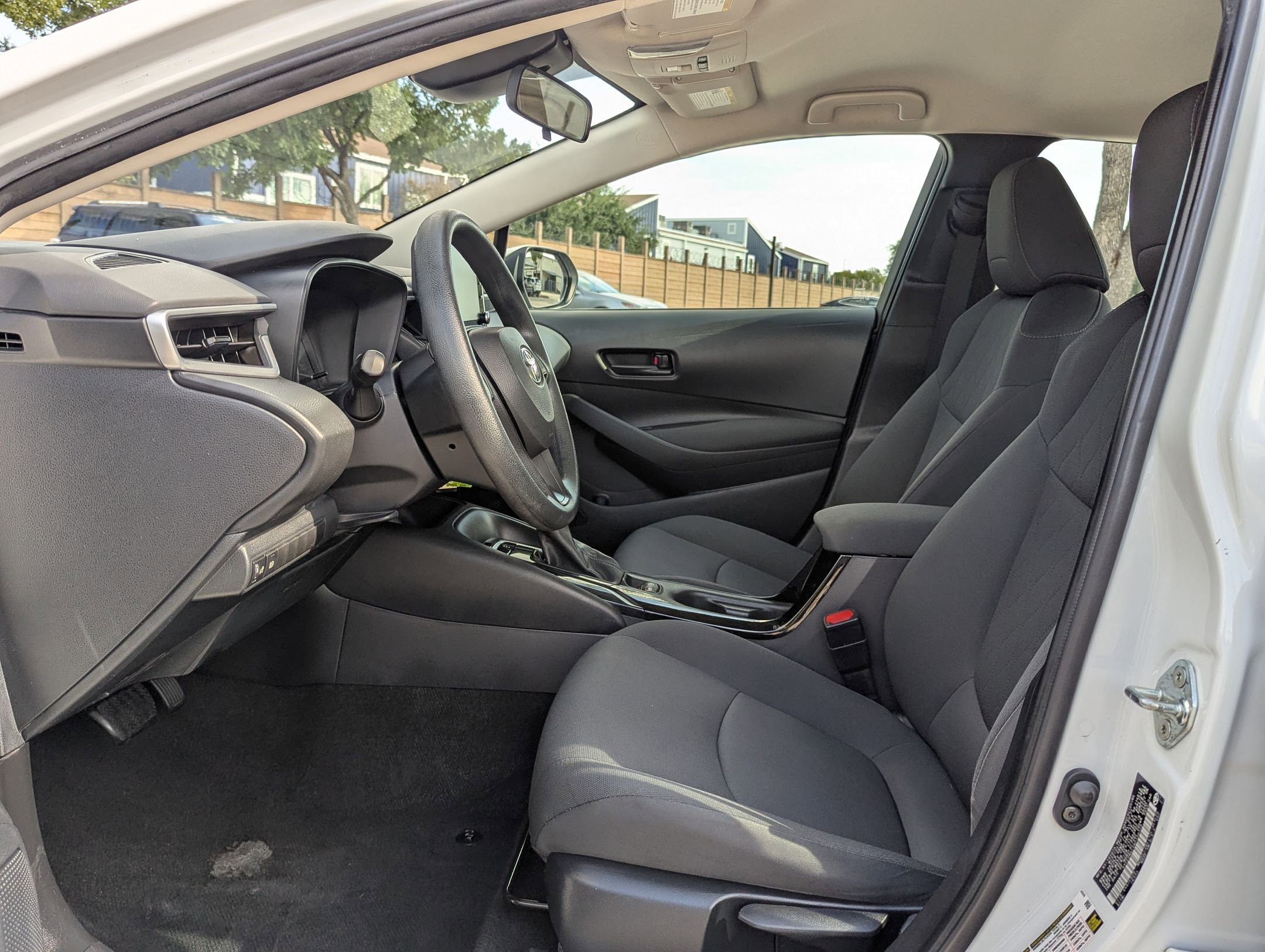 2022 Toyota Corolla LE photo 10