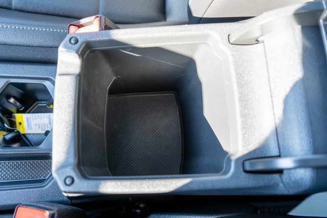 2020 Volkswagen Tiguan SEL photo 25