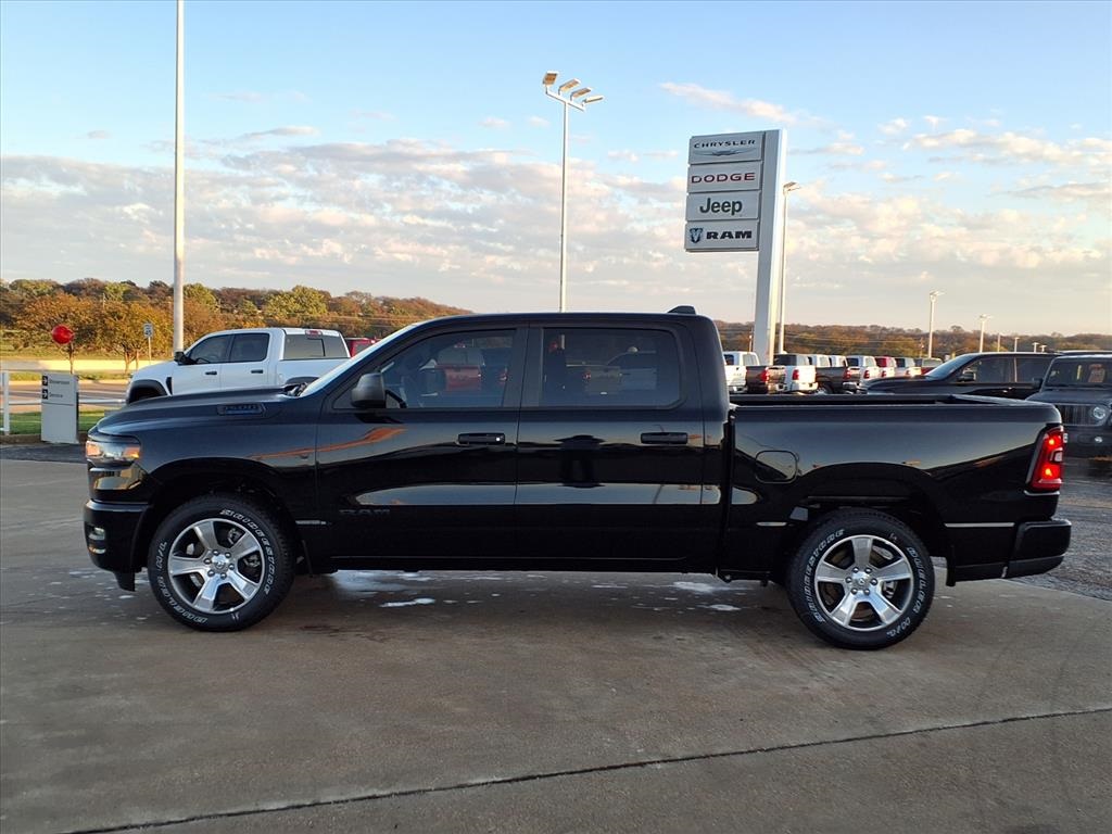 2025 Ram 1500 Tradesman photo 4