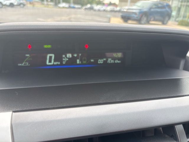 2017 Toyota Prius V Two photo 18
