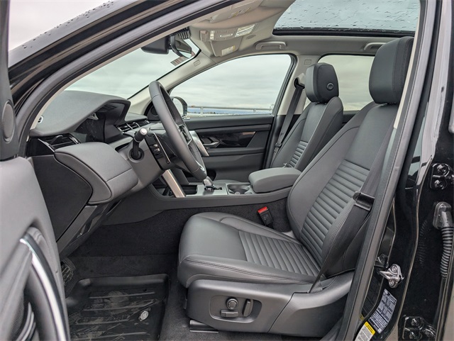 2025 Land Rover Discovery Sport S photo 5
