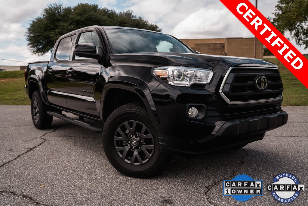 2023 Toyota Tacoma SR5's photo