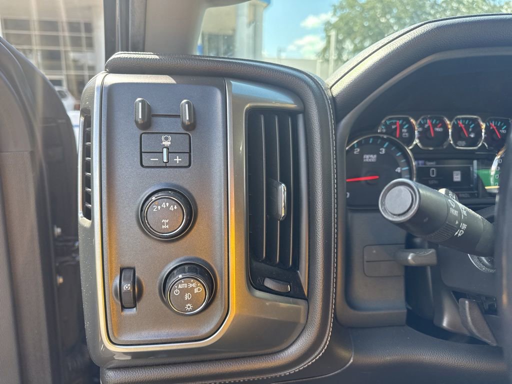 2019 Chevrolet Silverado 3500HD LTZ photo 6