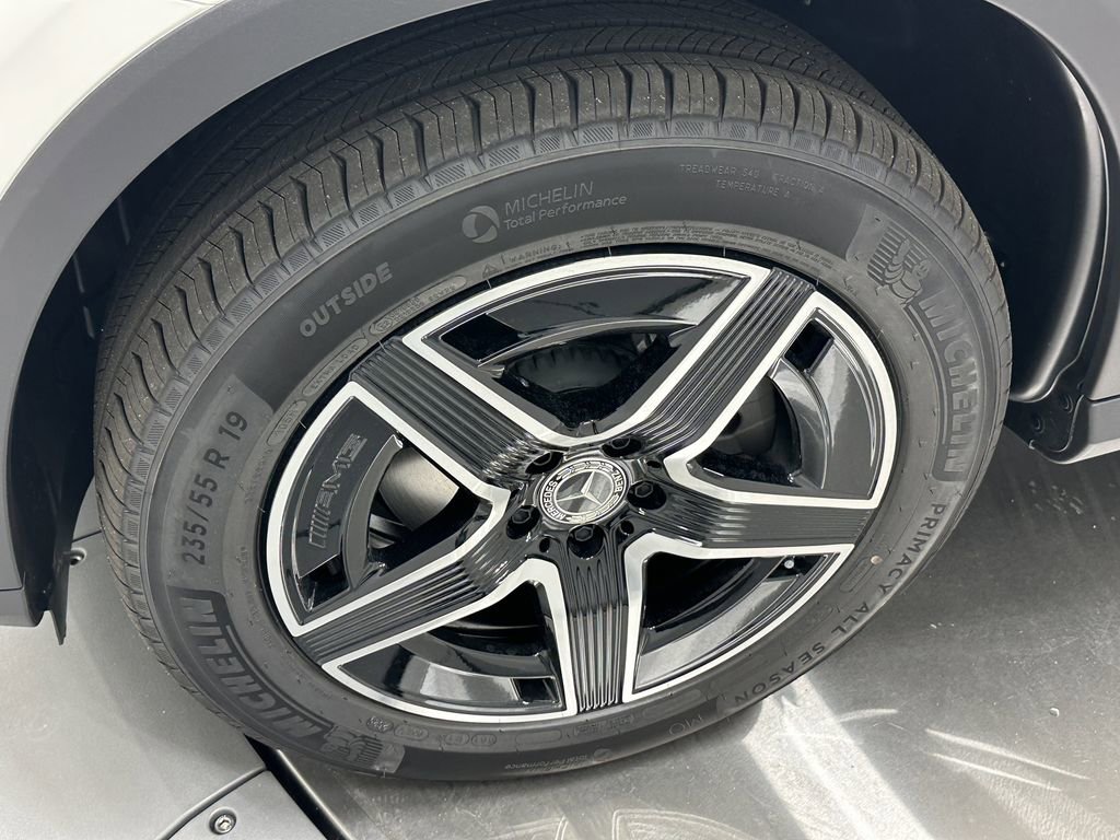 2026 Mercedes Benz GLC 300 photo 13