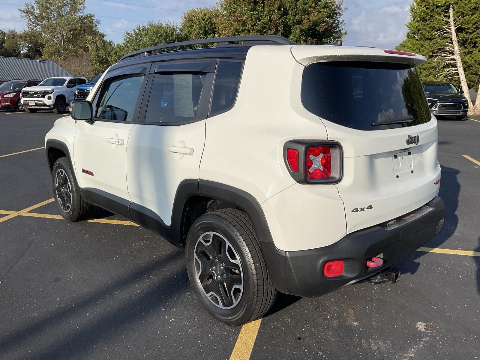 2017 Jeep Renegade Trailhawk photo 8