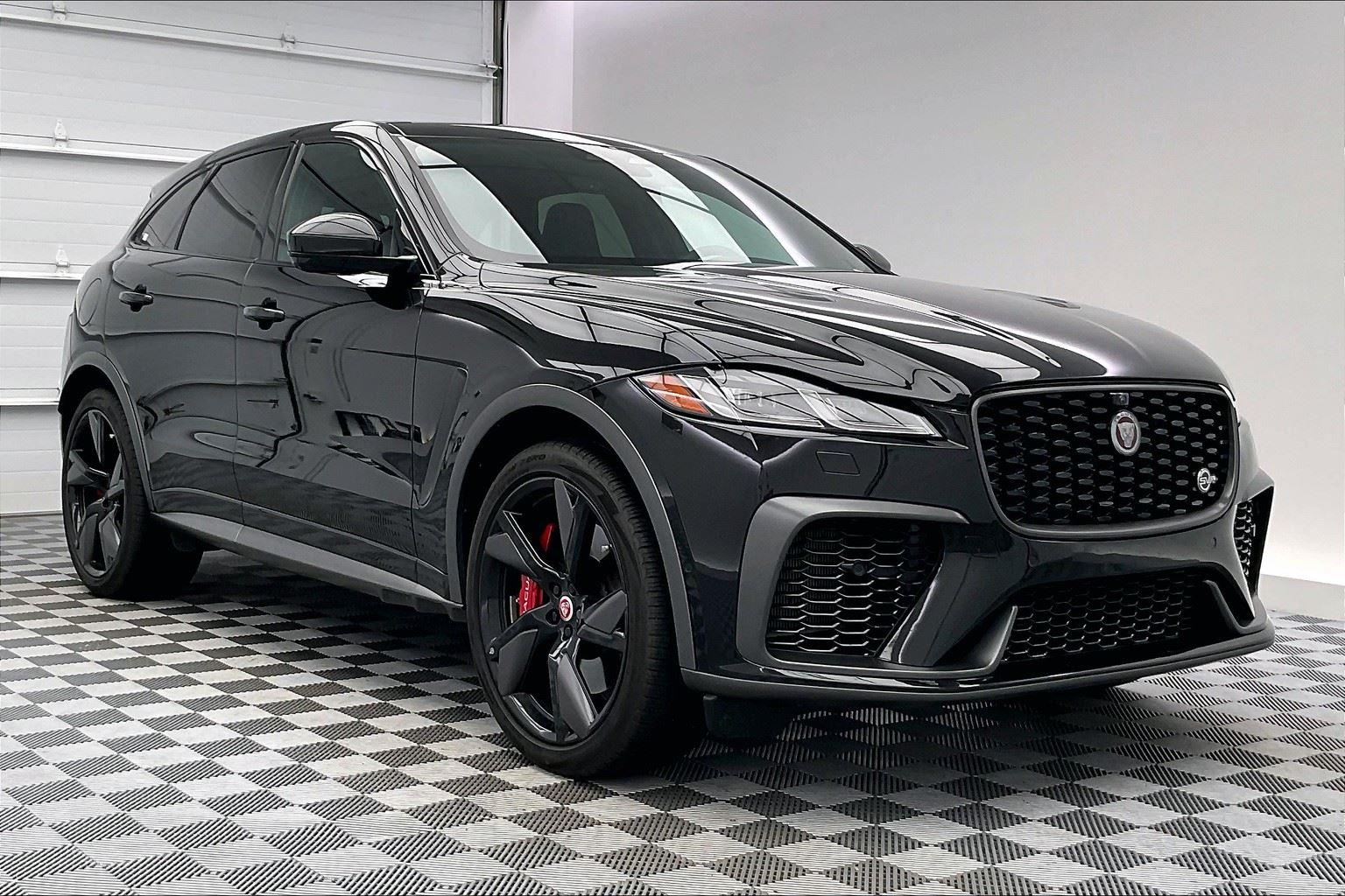 2023 Jaguar F-PACE SVR photo 21