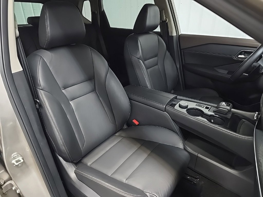 2021 Nissan Rogue SL photo 15