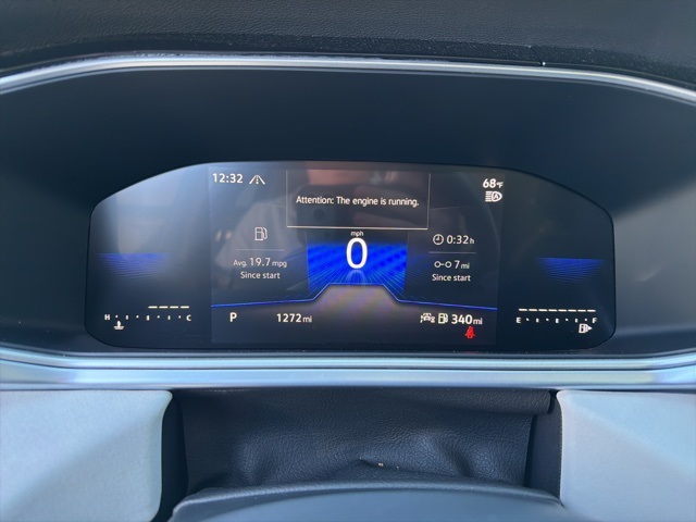 2025 Volkswagen Taos SE photo 4