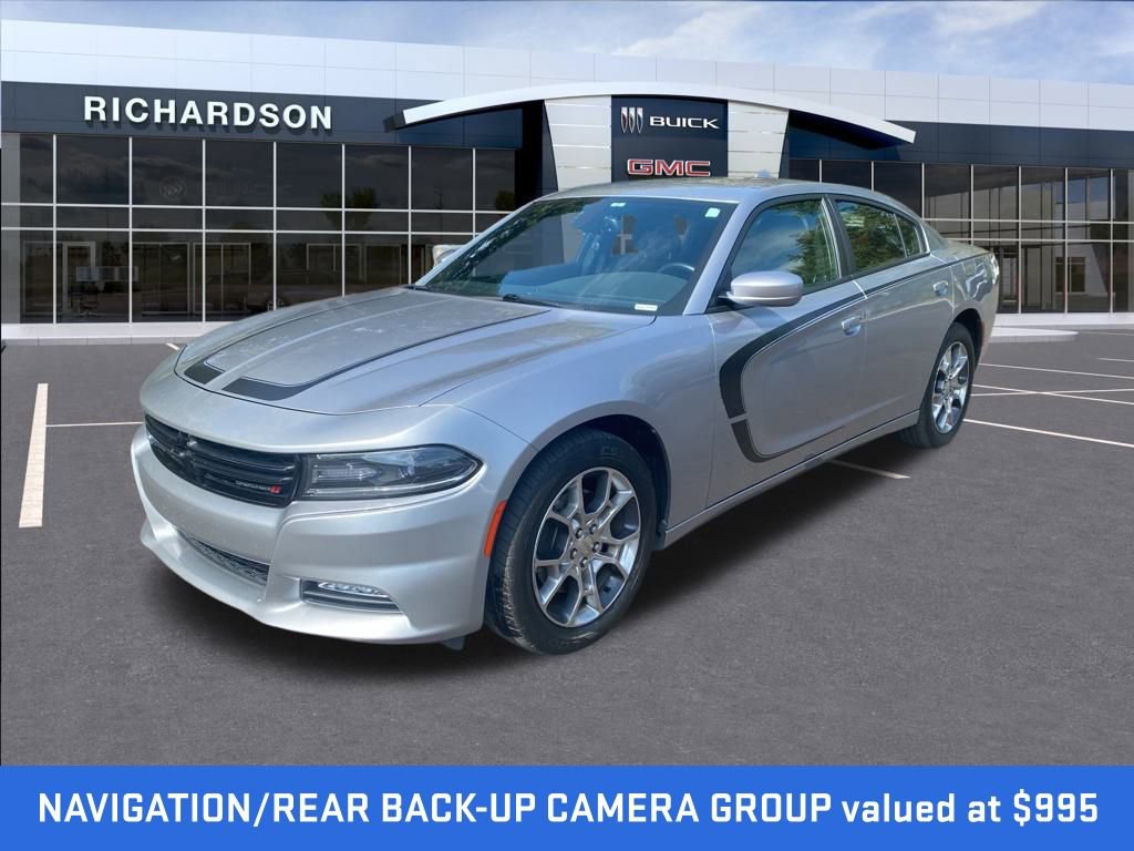 2015 Dodge Charger SXT photo 2