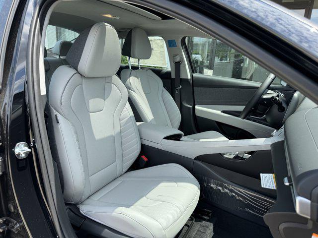2025 Hyundai Elantra Hybrid Limited photo 18