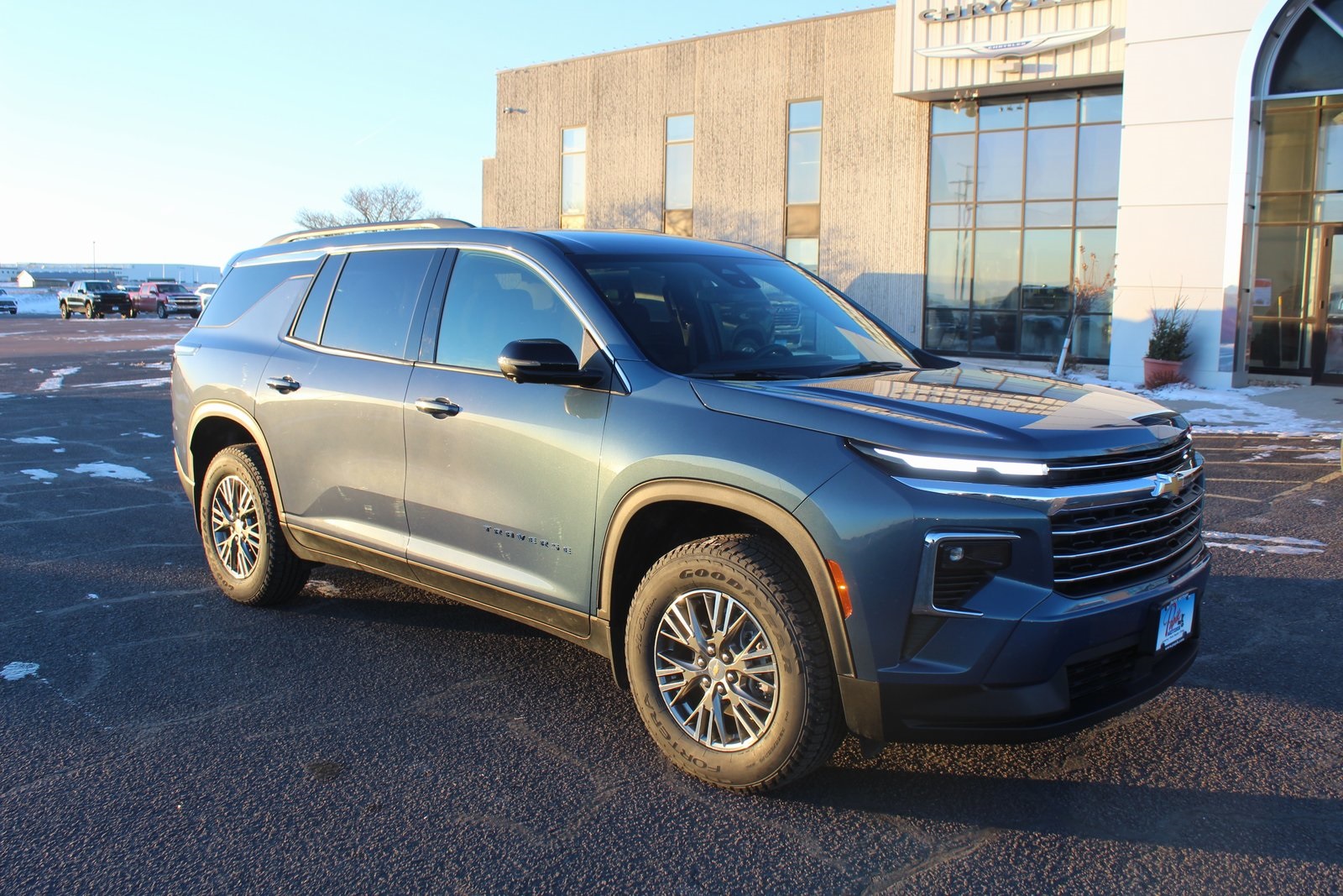 Used 2024 Chevrolet Traverse 1LT with VIN 1GNERGKS1RJ177108 for sale in Luverne, Minnesota