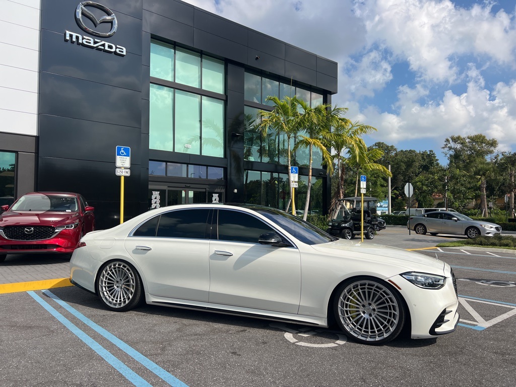 2022 Mercedes Benz S 580 4MATIC photo 3