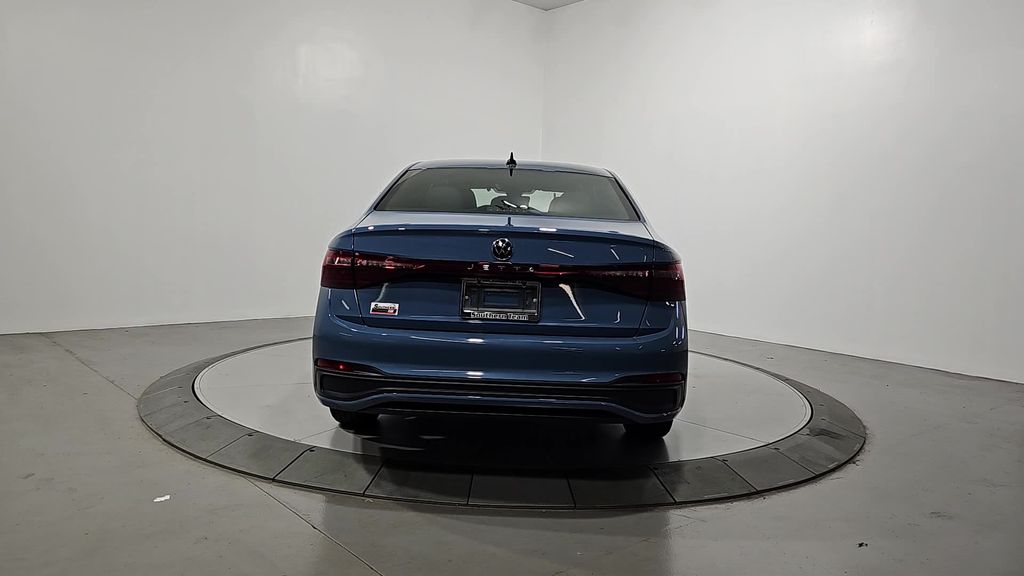 2025 Volkswagen Jetta 1.5T Sport photo 4