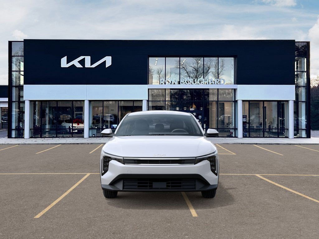 2025 Kia K4 LXS's photo
