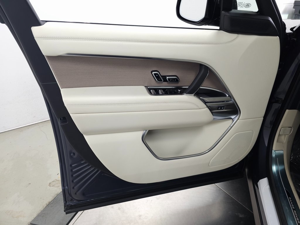 2025 LAND ROVER RANGE ROVER - Image 11
