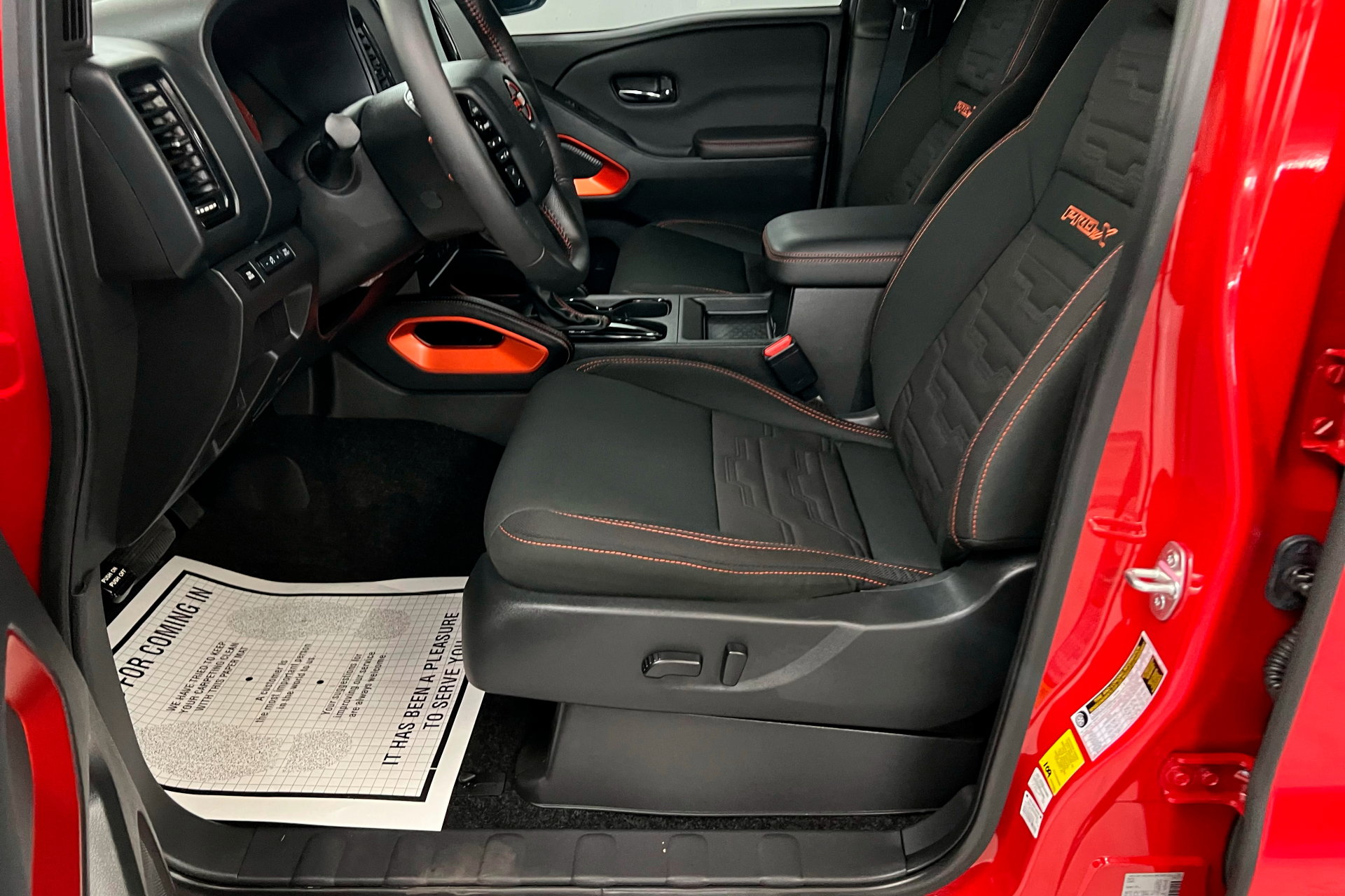 2024 Nissan Frontier PRO-X photo 17