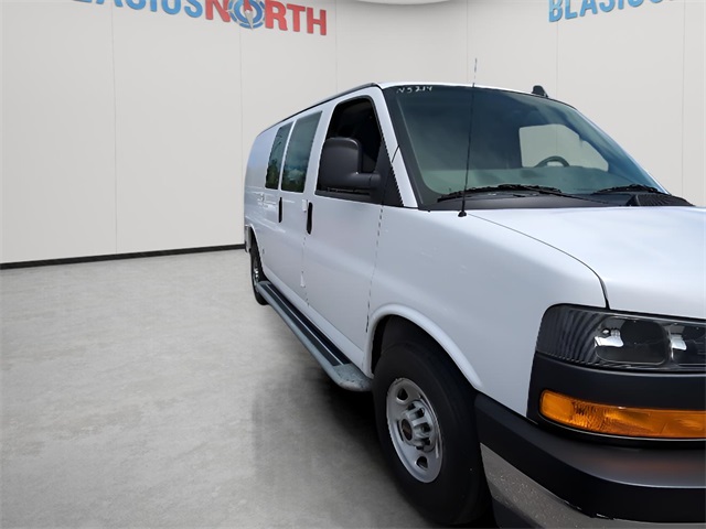 2023 Gmc Savana 2500 Cargo photo 3