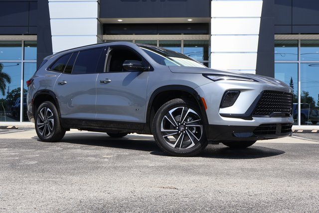2025 Buick Enclave Sport Touring photo 2