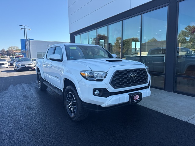 2020 Toyota Tacoma TRD Sport's photo