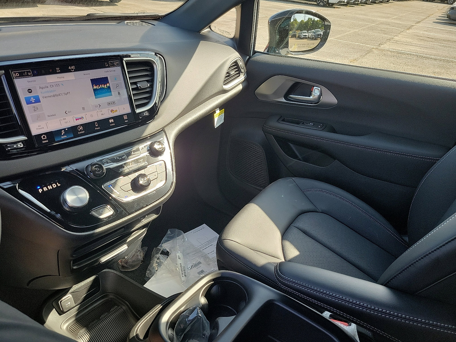 2026 Chrysler Voyager LX photo 12