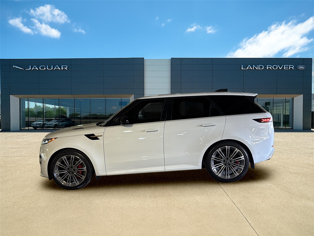 2025 Land Rover Range Rover Sport SE photo 2