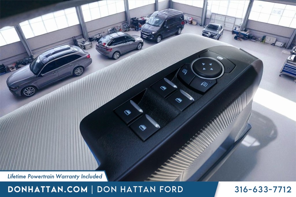 2025 Ford Maverick XLT photo 13