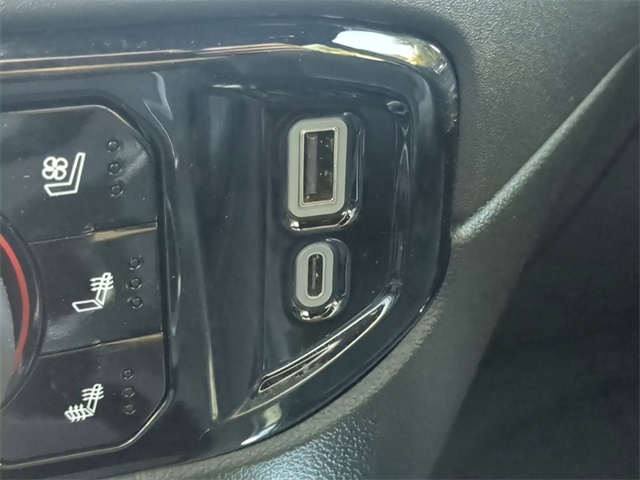2024 Chevrolet Silverado 2500HD High Country photo 47