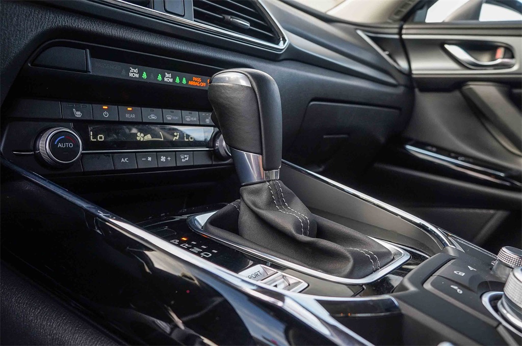 2023 Mazda CX-9 Touring photo 23