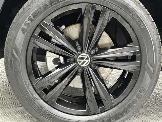 2023 Volkswagen Atlas V6 SEL R-Line photo 2