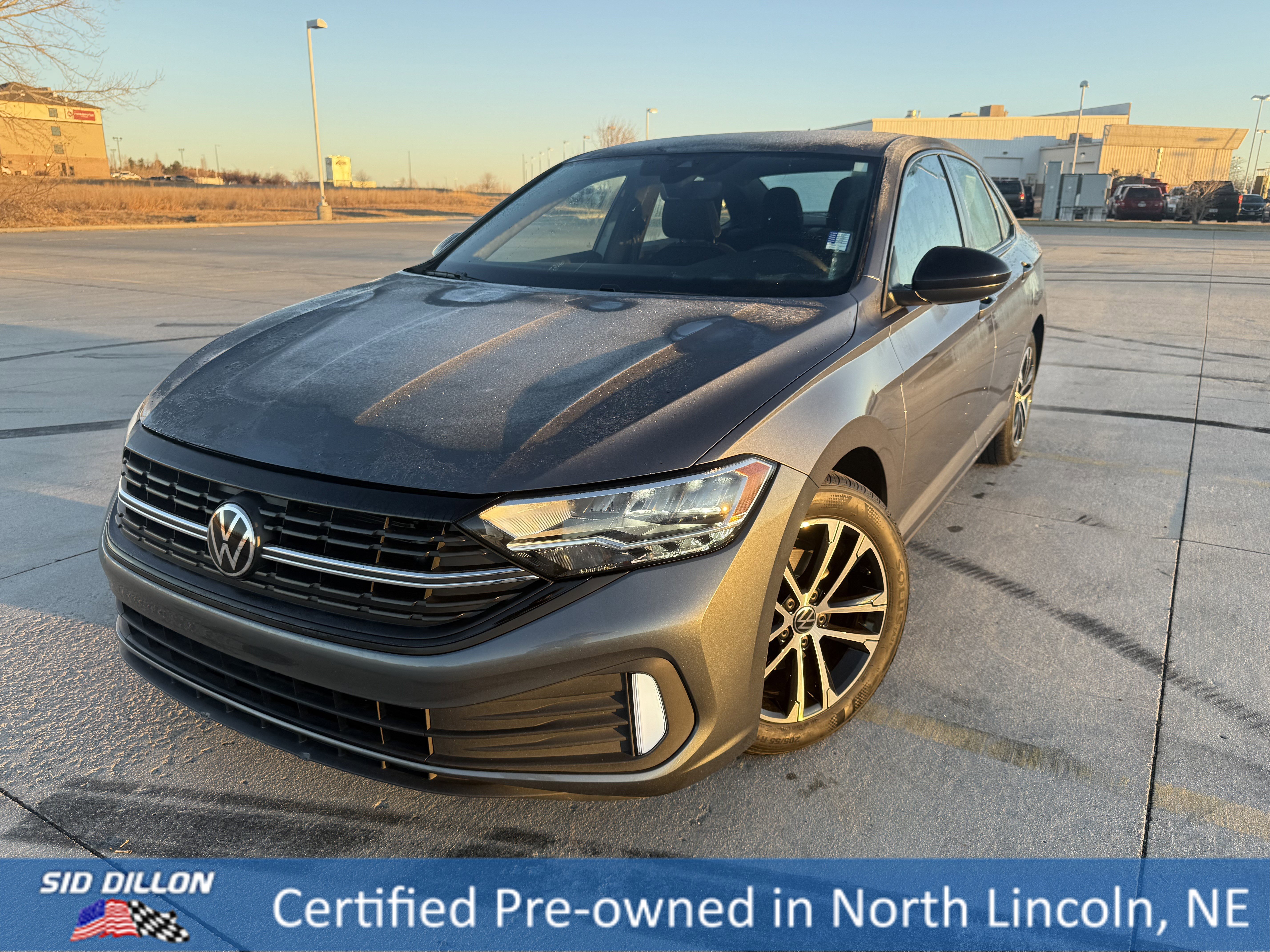 2024 Volkswagen Jetta Sport's photo