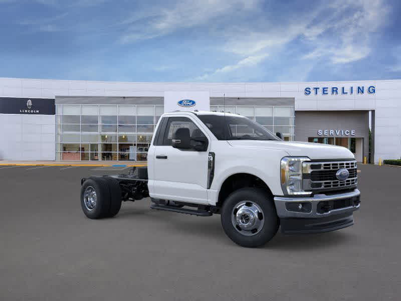 2026 Ford F-350 Super Duty Chassis Cab