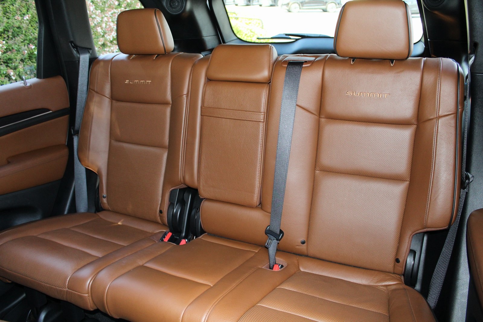 2019 Jeep Grand Cherokee Summit photo 28