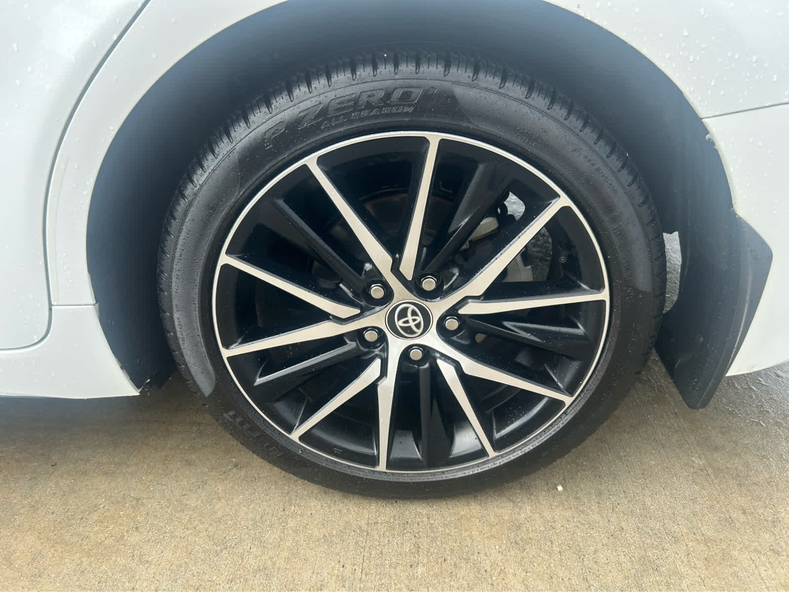 2023 Toyota Camry SE photo 6