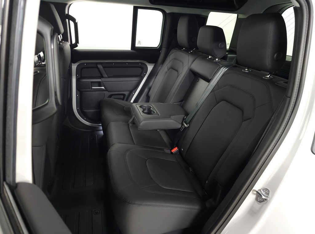 2026 LAND ROVER DEFENDER - Image 28